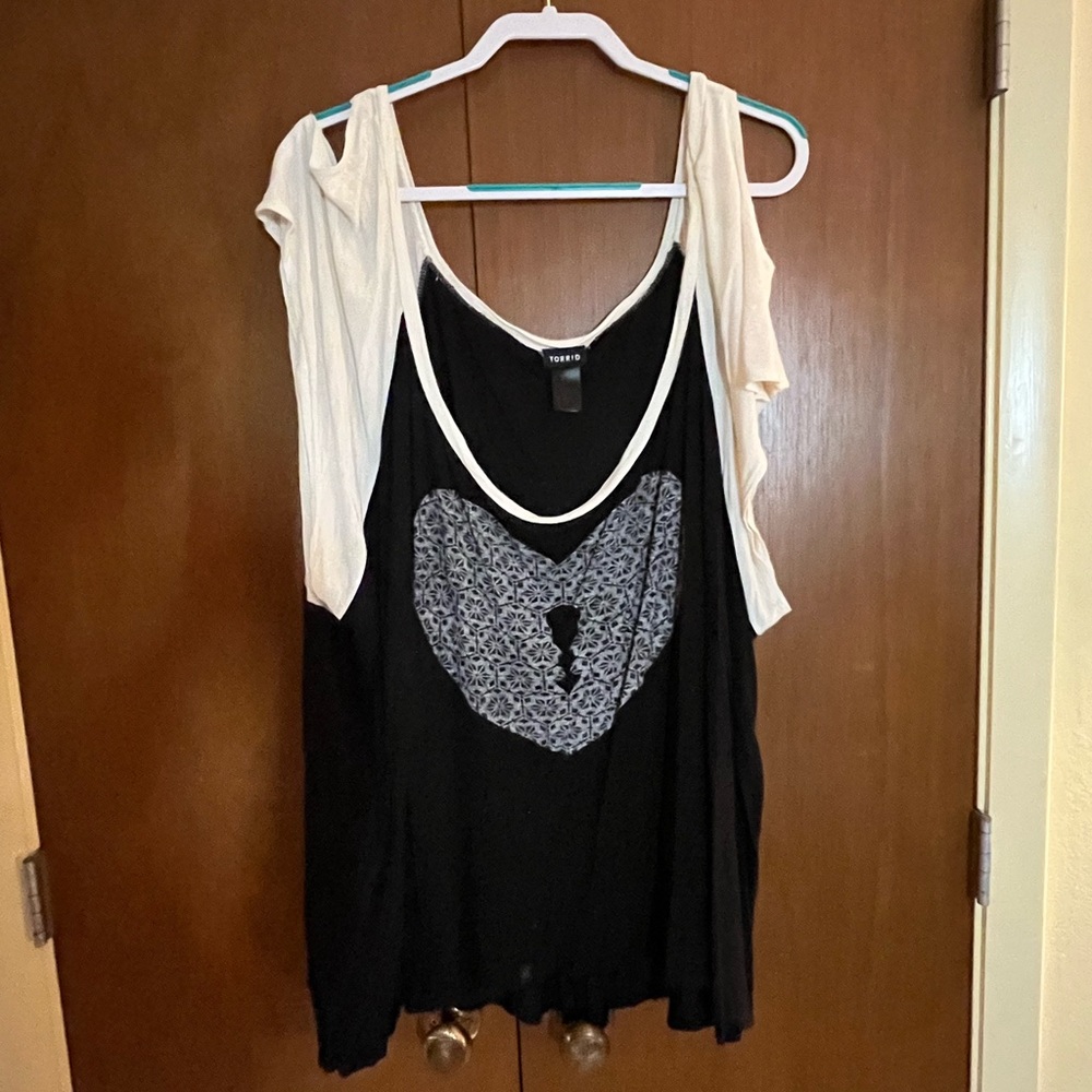 Torrid Cold Shoulder Black & White Key Heart Shirt | Off Shoulder Top Plus Size
